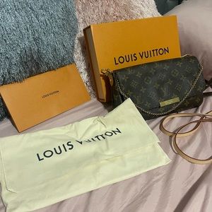 Louis Vuitton Monogram Favorite Bag MM